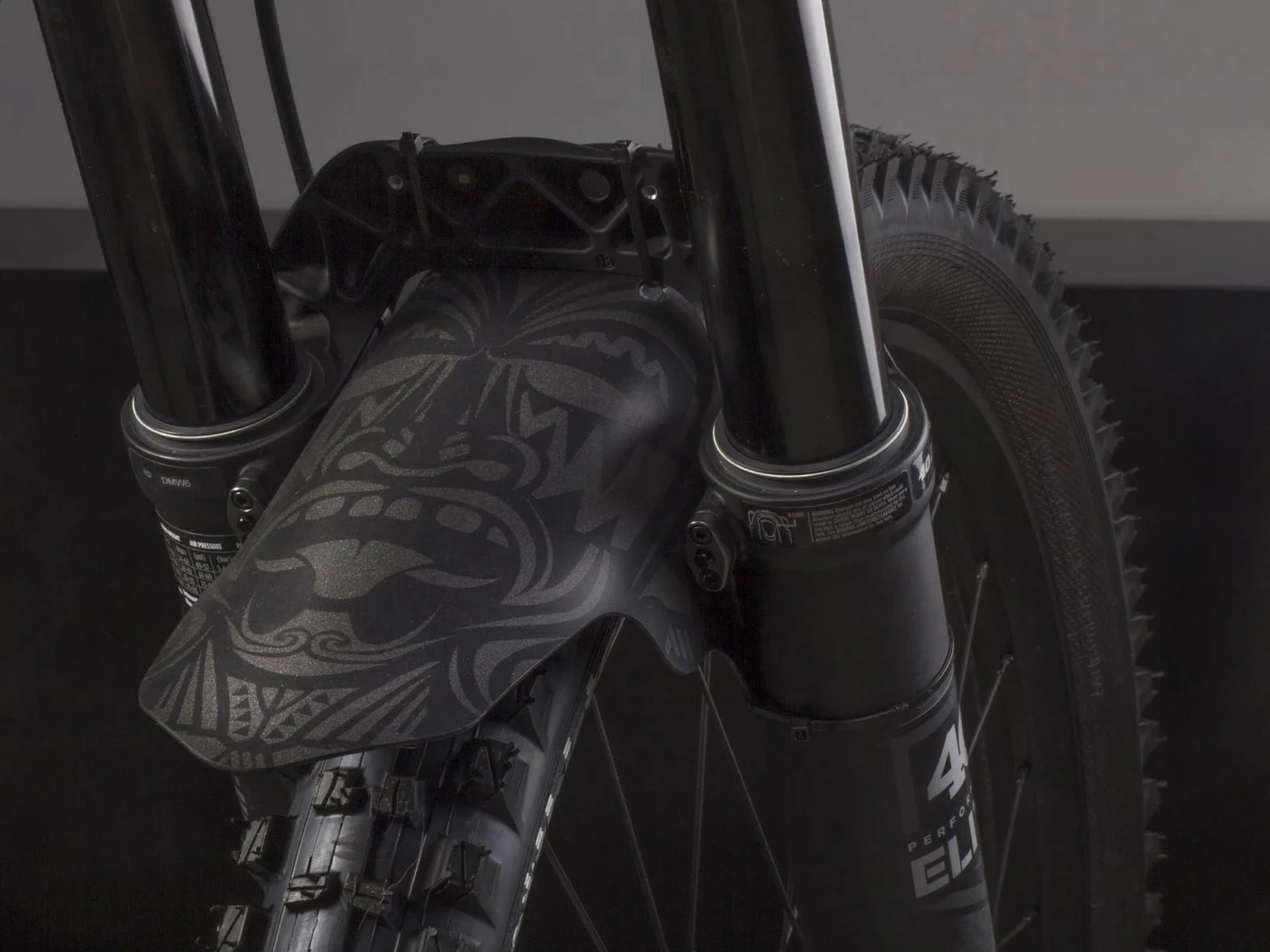 All-mountain-style AMS Garde Boue Avant Maori Mud Guard 4 All-mountain-style AMS Garde Boue Avant Maori Mud Guard – Image 4