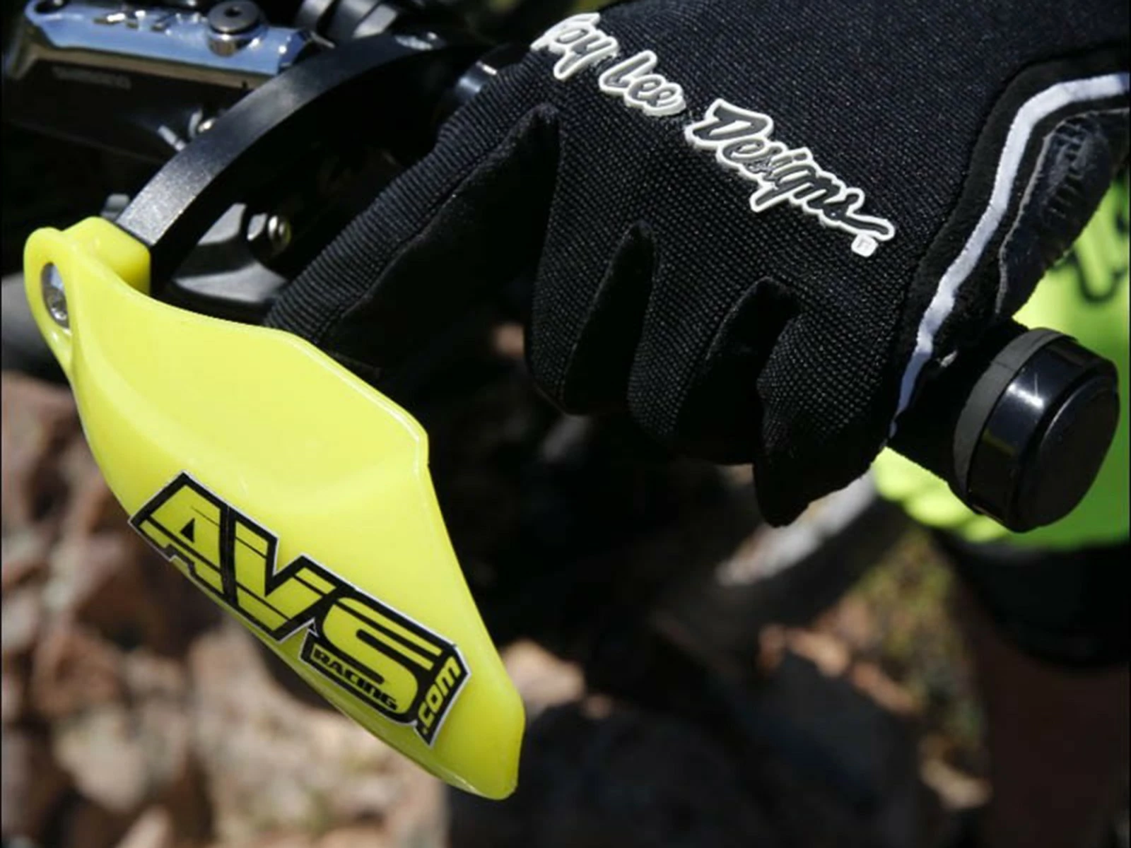 AVS Racing Protège Mains VTT MTB Hand Guard Design 3 AVS Racing Protège Mains VTT MTB Hand Guard Design – Image 3
