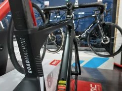 BMC Roadmachine Three Ultegra Di2 Disc 12v Vélo De Route 2022 16 BMC Roadmachine Three Ultegra Di2 Disc 12v Vélo De Route 2022 -VTT complets Magasin de vente bmc roadmachine three ultegra di2 disc 12v velo de route 2022 3