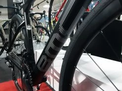 BMC Roadmachine Three Ultegra Di2 Disc 12v Vélo De Route 2022 17 BMC Roadmachine Three Ultegra Di2 Disc 12v Vélo De Route 2022 -VTT complets Magasin de vente bmc roadmachine three ultegra di2 disc 12v velo de route 2022 4