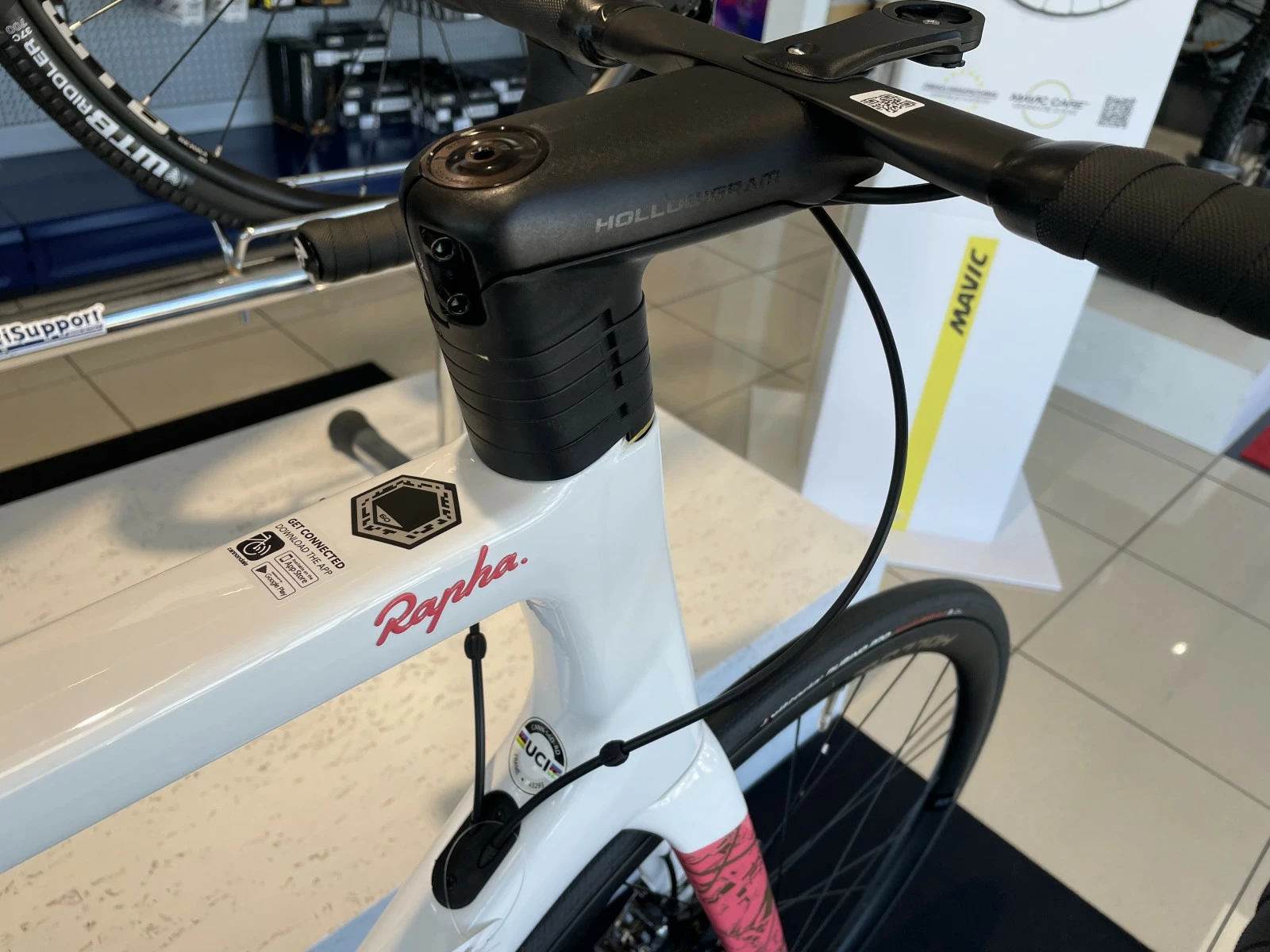 CANNONDALE SuperSix Evo Hi-Mod Ultegra Team Replica Education First 2023 4 CANNONDALE SuperSix Evo Hi-Mod Ultegra Team Replica Education First 2023 – Image 4