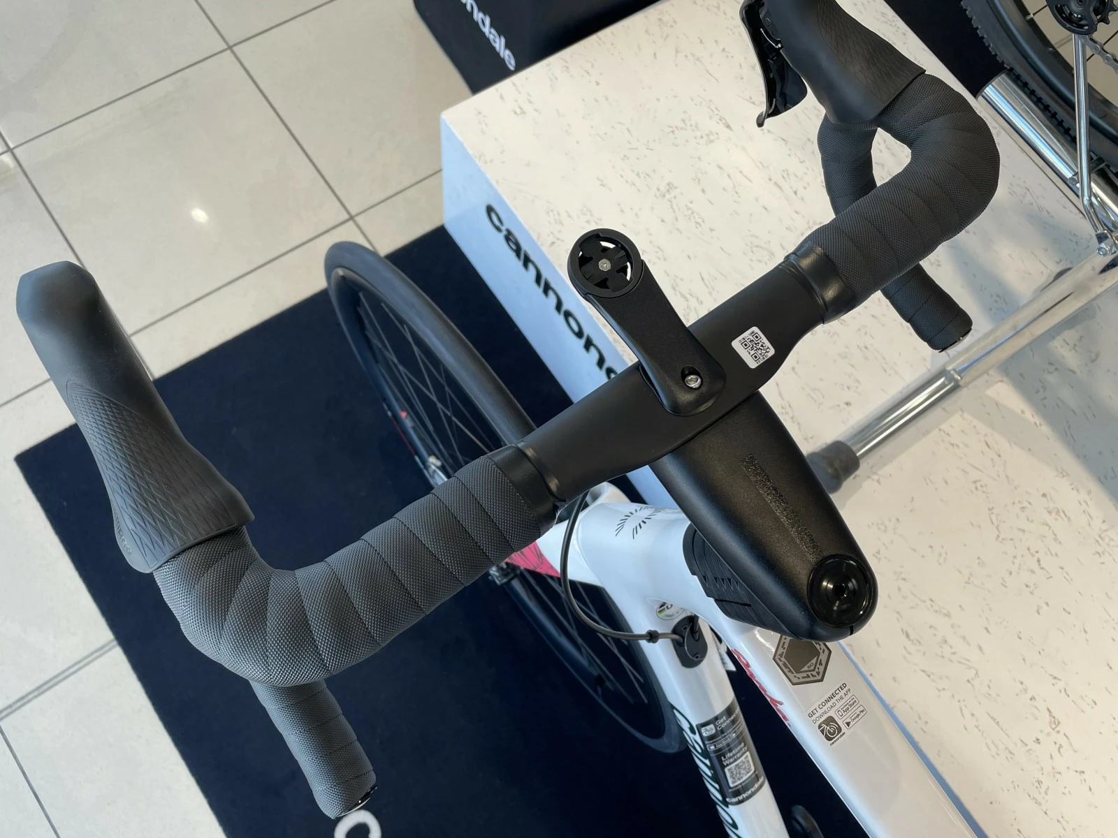 CANNONDALE SuperSix Evo Hi-Mod Ultegra Team Replica Education First 2023 5 CANNONDALE SuperSix Evo Hi-Mod Ultegra Team Replica Education First 2023 – Image 5